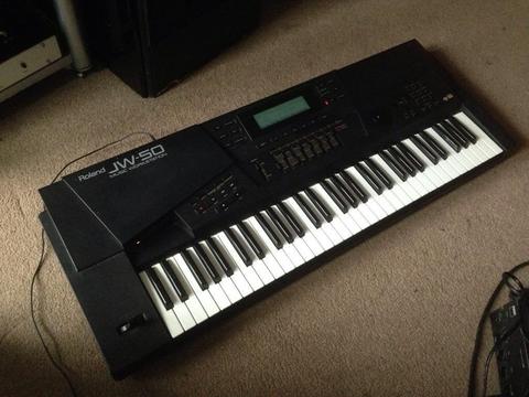 Roland JW-50 Music Workstation Synthesier Keyboard Mint Condition