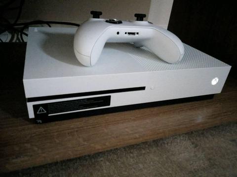 Xbox one s 1 tb console