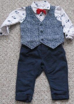 Boys clothes age 9 – 12 months 40p- ££2 per item
