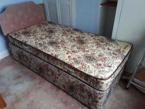 FREE! Single bed with mattress