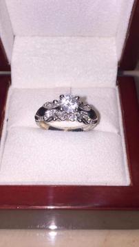 Ladies 18ct White Gold Bespoke Diamond Ring, Stunning Unique Ring