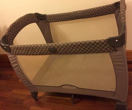 Baby / Toddler Travel Cot For Sale, Able to Deliver