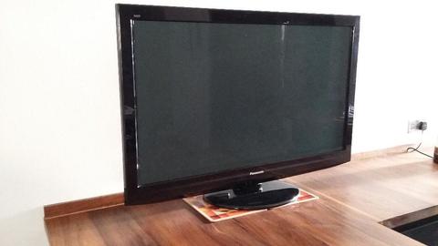Panasonic 42 inch TV, both Freeview HD + Freesat HD, excellent picture