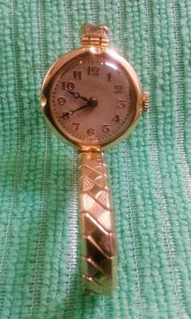 Womans Art deco 9 ct Gold hallmarked watch 1932