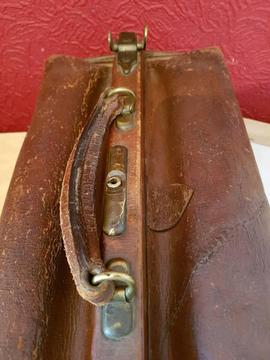 Vintage Gladstone leather bag Reid & Todd Glasgow