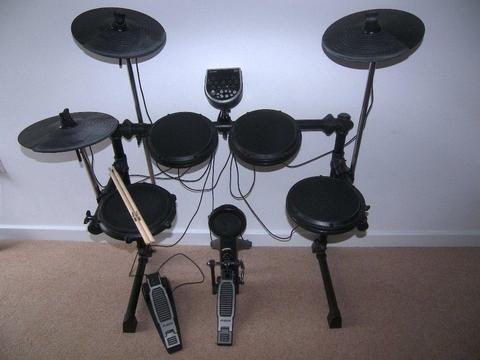 Alesis DM6 USB Electronic Drum Kit with Cymbals , Hi-Hat , Bass Pedal