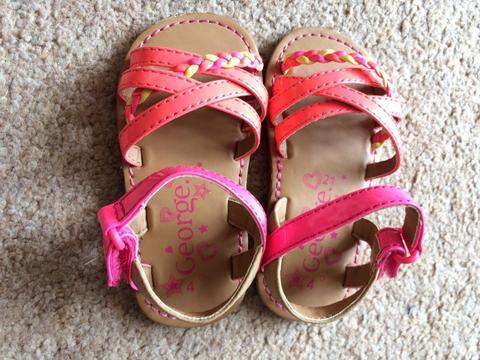 Sandals size 4