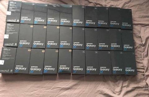 Sealed brand new Samsung Galaxy s7 with accessories