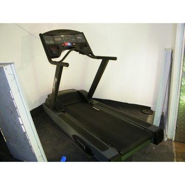 Life Fitness Treadmill TR9100 Next Gen commercial model reconditioned £800