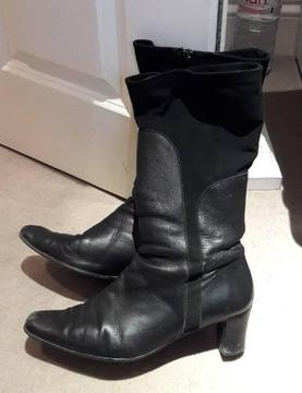 Black ladies Boots size 41/7