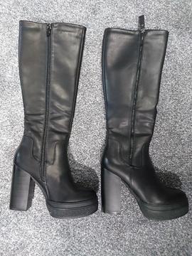 New Zip Side Faux Leather Knee High Boots size 4