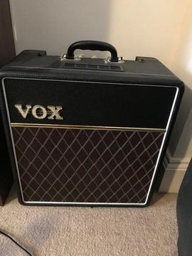 VOX valve amp AC4C1-12 with 1 broken valve