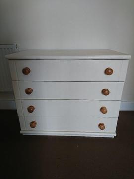 Free Chest of Drawers set