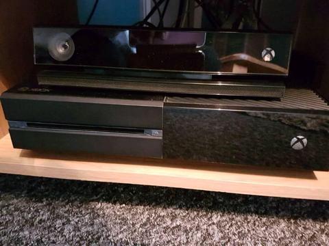 Xbox one with one controler and one game