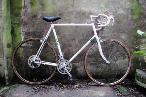 RALEIGH SPRINT. 25 inch, 63.5 cm. Vintage racer racing road bike, 10 speed