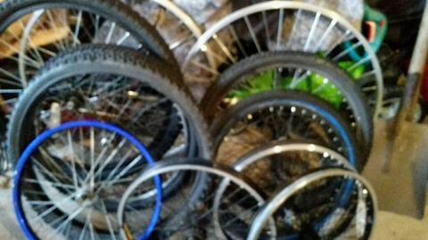 11 bicycle wheels free