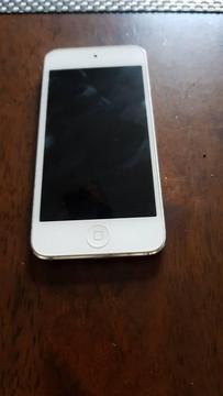 Ipod touch 5th generation 32gb(faulty needs screen)