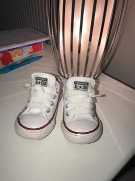 Toddler size 4 leather converse