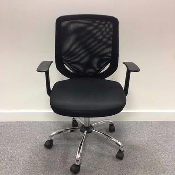 Black office chair- fixed arms
