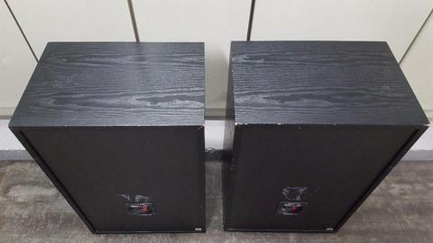 Pair Of JAMO D266 Speakers 150W 4-8 Ohm 3-Way Bass Reflex Stereo Speakers