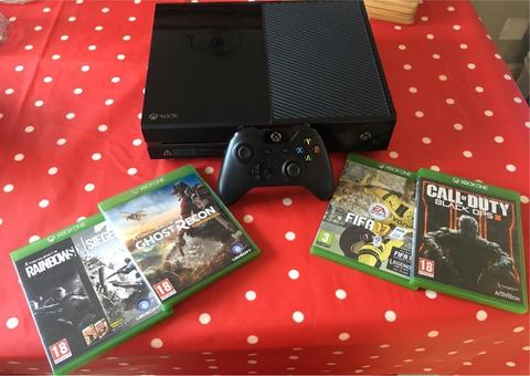 Xbox One 500gb console and games