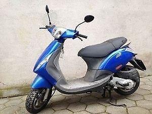 Blue piaggio zip 50cc scooter moped 2 stroke 12 months mot