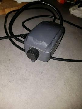 Small aquarium air pump