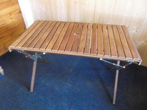 Teak roll up picnic table