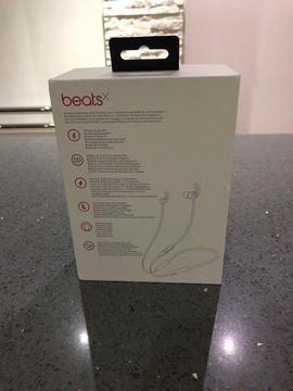 Beats x by dr Dre in black
