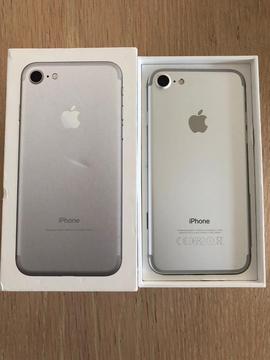 Iphone 7 As new unlocked 32 gb in box white silver