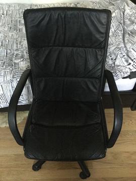 Faux black leather computer chair