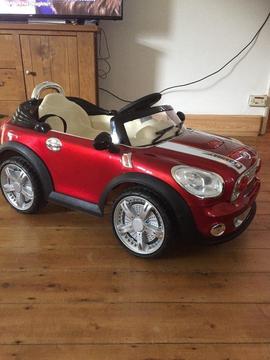 Children's Ride-on electric convertible car
