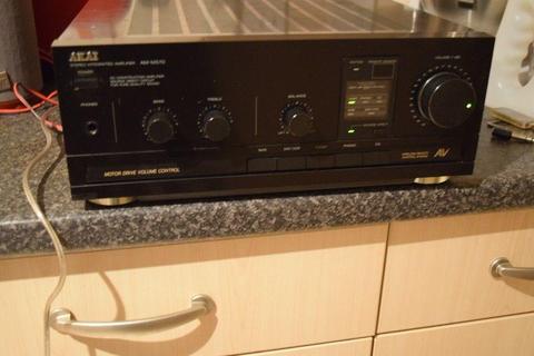 AKAI QUALITY SOUND AMP-M570 PLAY IPOD PHONE CAN BE SEEN WORKING