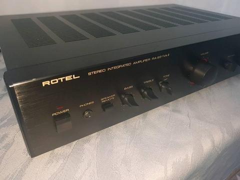 Rotel amplifier