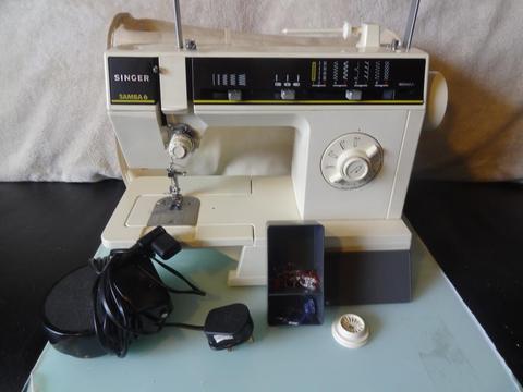 Singer Samba 6 electric sewing machine and accessories