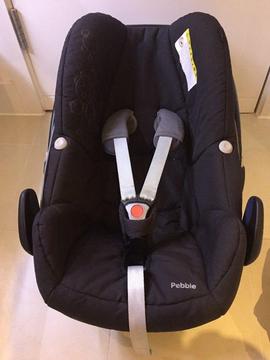 Maxi-Cosi Pebble Infant Car Seat in Black - Great Condition - Asking £75