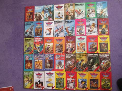 40x Hardy Boys paperback books original 70s/80s Franklin W Dixon