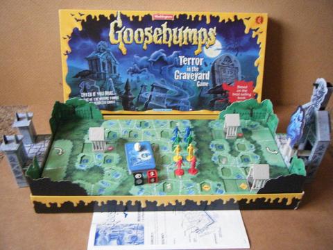 GOOSEBUMPS, Terror in the Graveyard board game. By Waddingtons 1996. Complete
