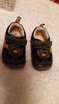 Clarks first shoes green and yellow 3g