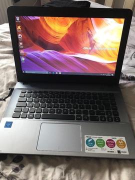 Asus laptop. Brand new never used other than to log on