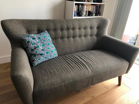 Made dot come sofa and armchair in grey