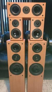 GALE MOVIESTAR 5.1 SPEAKERS X5 IN 100% GREAT CONDITION 450 WATTS TOTAL OUTPUT