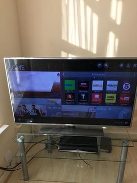 LG 47” led Smart WiFi telly mint condition