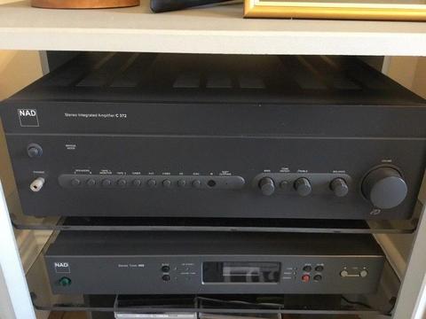 NAD C372 Amplifier and tuner
