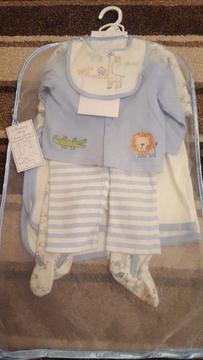 Sterling baby 7 piece baby set 6-9mths