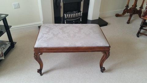 Beautifully elegant Victorian Mahogany Footstool