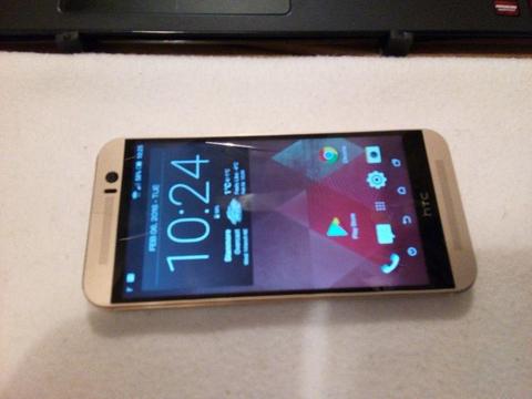HTC One M9 - 32GB - Gold on Silver (Unlocked) Smartphone