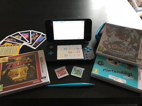 Nintendo 2DS + case + 5 games