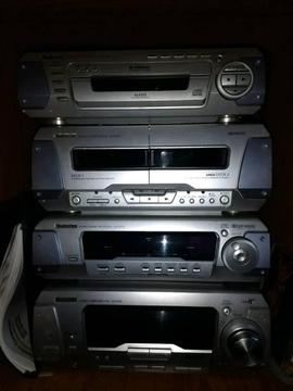 Technics hi-fi system with surround speakers, and remote control