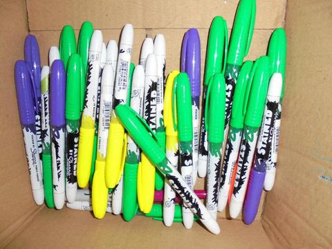 Job Lot 31 x Sharpie Stained Fabric Marker Pens 4 x Colours